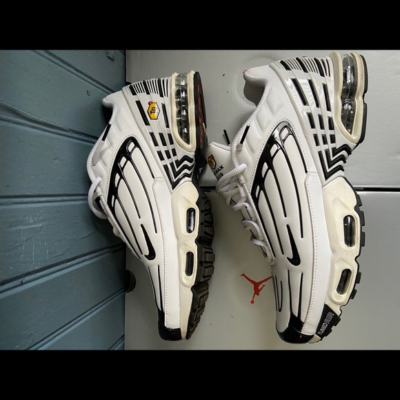 Air Max - Picture 3 of 5